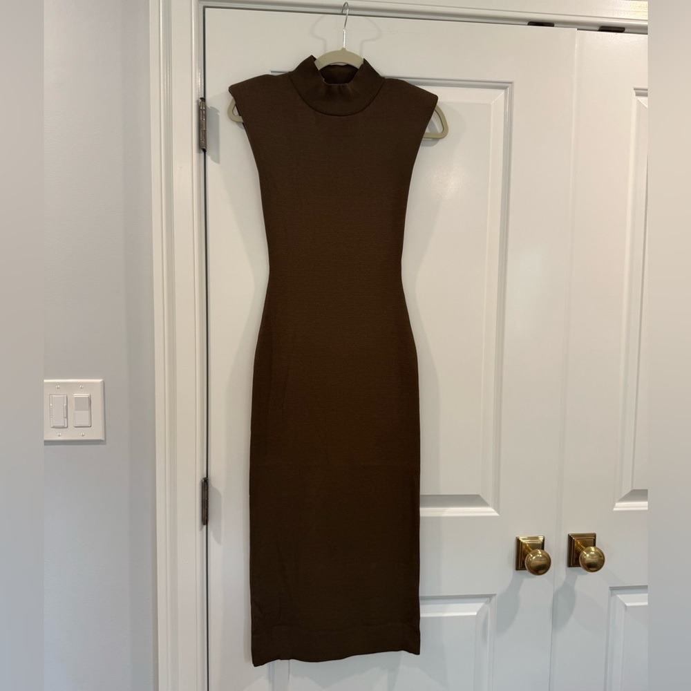 Elegant Brown Sleeveless Dress